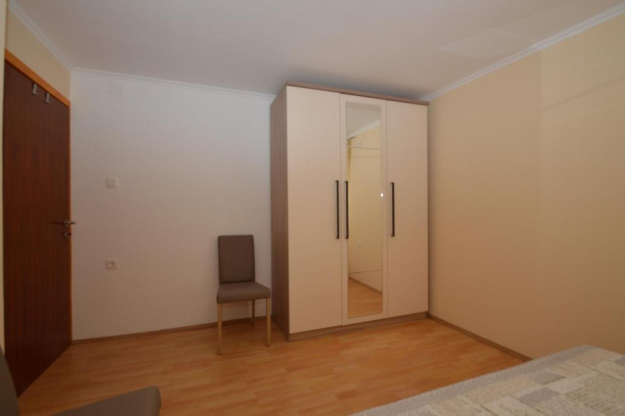Apartment Hrasta Vrana  Exterior foto